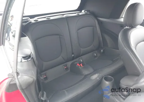 2023 Mini Convertible Cooper z USA, uszkodzony, nr VIN WMW23DL03P3P61842